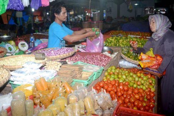 Gubernur Anies Terbitkan Pergub Larangan Kantong Plastik, Pedagang Pasar Tradisional Terancam Denda Rp 25 Juta - JPNN.COM