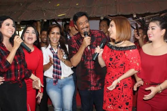 Mari Bergoyang agar Ahok-Djarot Menang - JPNN.COM