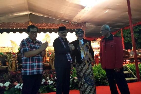 PDIP Ajak Ki Enthus Wayangan demi Ahok-Djarot - JPNN.COM