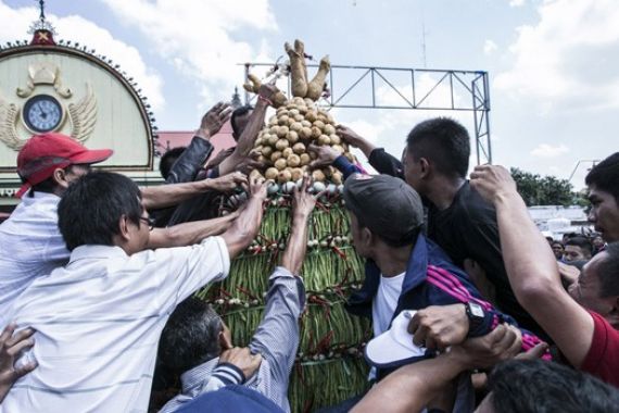 Yuk, Besok ke Ritual Nawu Sendang - JPNN.COM