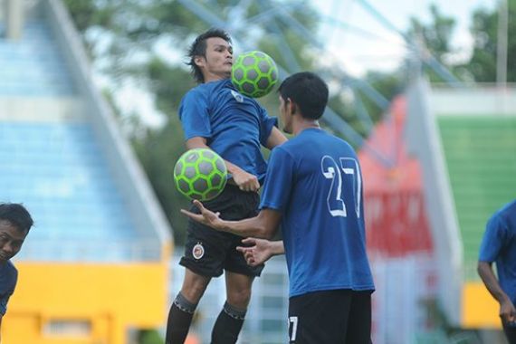 Bek Tengah Sriwijaya FC Ini Terinspirasi dari Tokoh Karikatur Goku - JPNN.COM