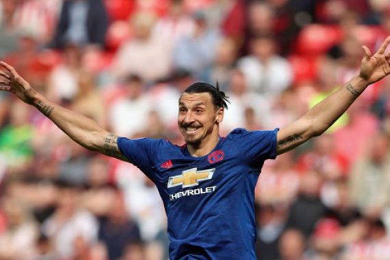 Adidas Keceplosan Umumkan Nomor Ibrahimovic di MU - JPNN.COM