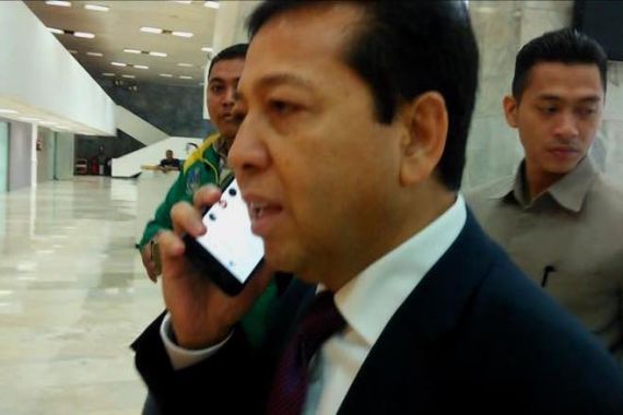 Ayo Tebak, Papa Novanto Menelepon Sungguhan atau Tidak? - JPNN.COM