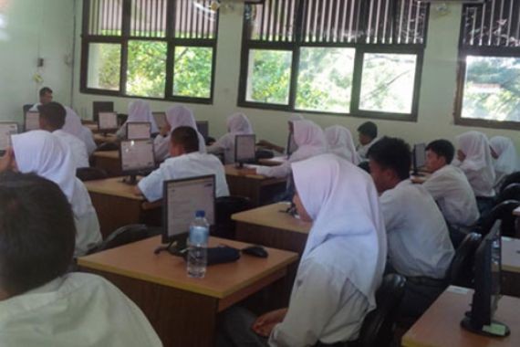 Sebanyak 312 SMP di Kabupaten Bekasi Siap UNBK - JPNN.COM