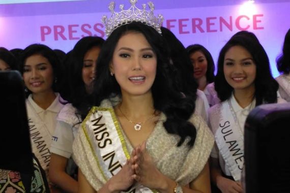 Natasha Mannuela Siap Lepas Mahkota - JPNN.COM