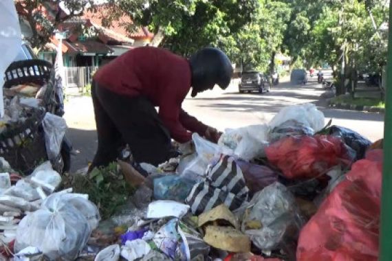 Sampah Warga Jakarta Menurun saat Lebaran - JPNN.COM