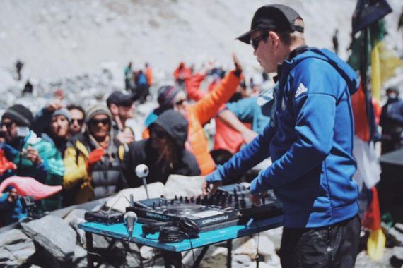 Demi Tujuan Mulia, DJ Ini Gelar Party di Gunung Everest - JPNN.COM