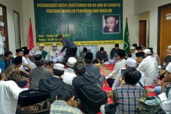 Putusan Muktamar Lirboyo: Warga NU Wajib Pilih Pemimpin Muslim - JPNN.COM