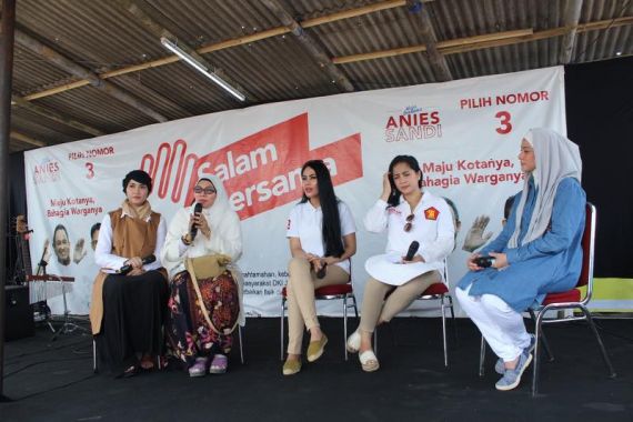 Kampanye Terakhir, Kartika Putri dan Gigi Sosialisasikan Program Anies-Sandi - JPNN.COM