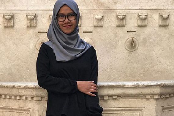 Bercerita Dipaksa Buka Hijab, Aghnia Adzkia Bikin Heboh Dunia - JPNN.COM