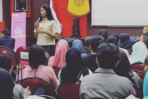 Anindya Putri Ajak Mahasiswa UI Medsos-kan Wonderful Indonesia - JPNN.COM