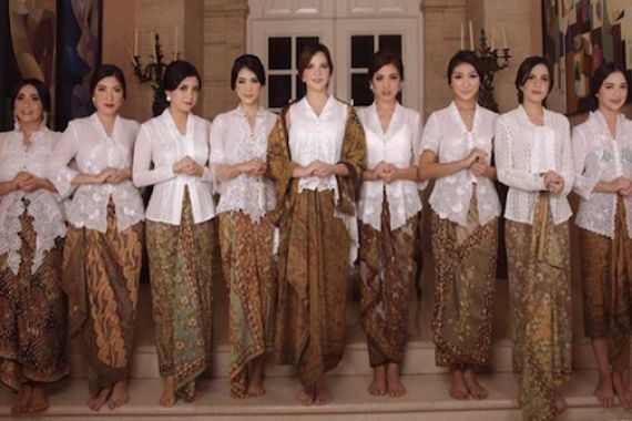 Berpose Ala Kartini, Jessica Iskandar Malah Dibilang Noni Belanda - JPNN.COM