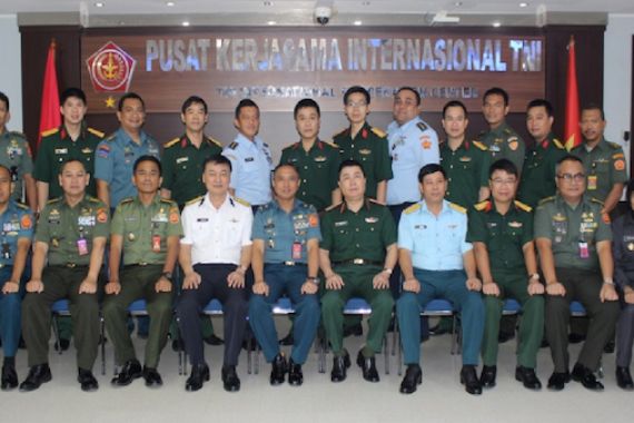 Kapuskersin : TNI-VPA Tingkatkan Kerja Sama Militer - JPNN.COM