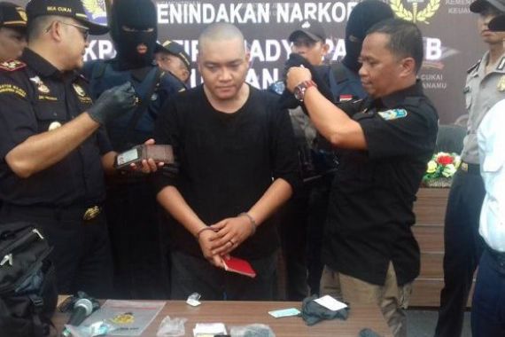 Simpan Sabu dalam Anus, Aktor Malaysia Terpidana Mati Ditangkap di Medan - JPNN.COM