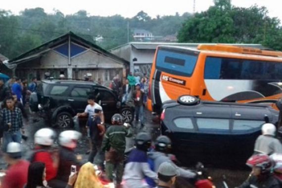 DPR Minta Pemeriksaan Keselamatan Angkutan Umum Diperketat - JPNN.COM