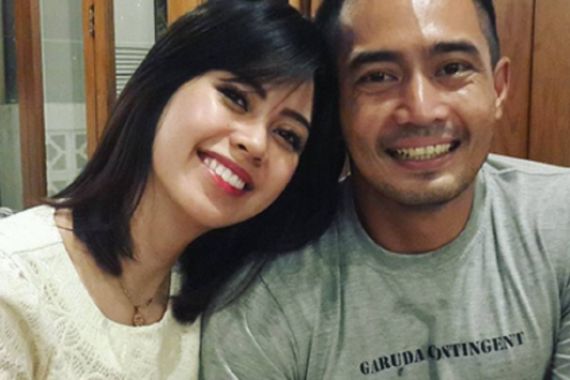 Yama Carlos Pasrah Sudah Tak Dianggap Suami oleh Istrinya - JPNN.COM