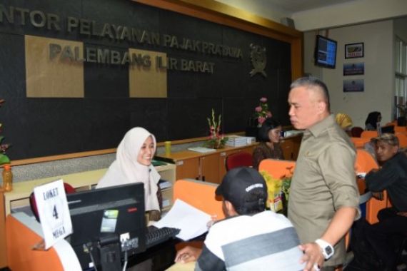 Komisi XI DPR Kunjungi Kantor Pelayanan Pajak Pratama Palembang - JPNN.COM