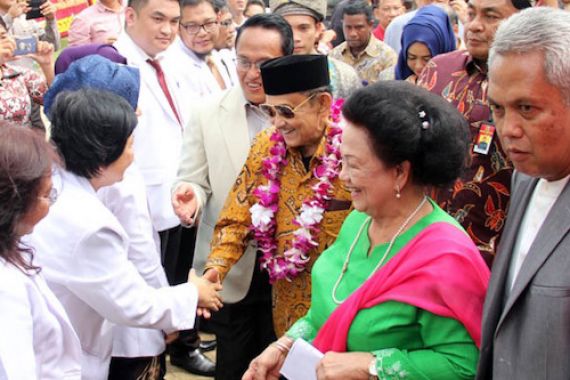 BJ Habibie Bangun Rumah Sakit dan Apartemen di Batam - JPNN.COM