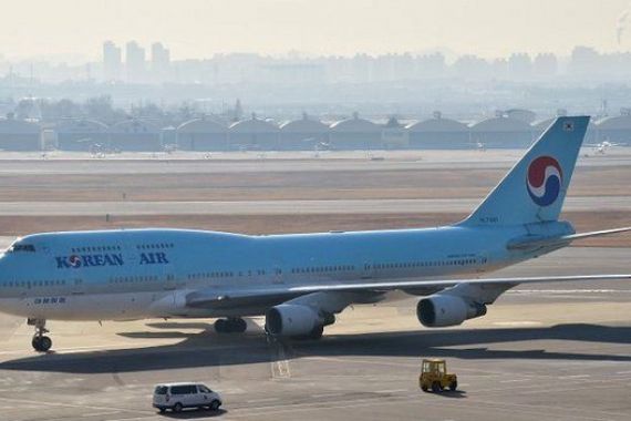 Ratusan Turis Korea Mendarat Cantik di Lombok International Airport - JPNN.COM