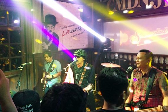 Tanpa Vokalis, Superglad Rilis Dua - JPNN.COM