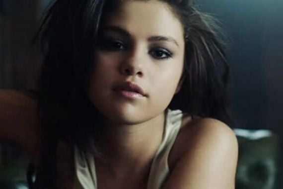 Selena Gomez Gegerkan Instagram, Padahal Cuma Wig - JPNN.COM
