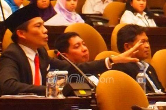 Asri Anas: Berbahaya jika Kursi Anggota DPD RI Dikurangi - JPNN.COM