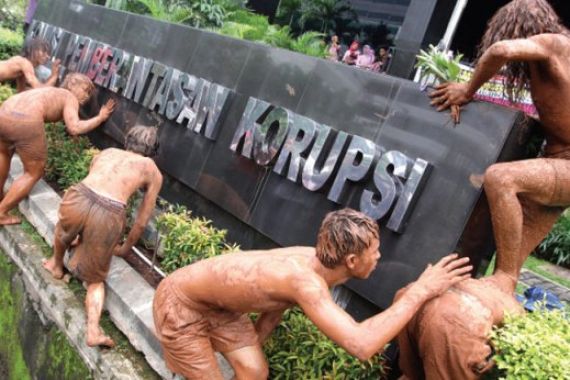 KNPI Dukung Penguatan KPK - JPNN.COM