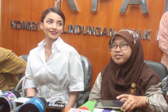 Demi Bertemu Anak, Tsania Marwa Minta Bantuan KPAI - JPNN.COM
