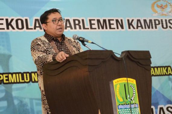 Fadli Zon: Sepuluh Parpol Sudah Cukup - JPNN.COM