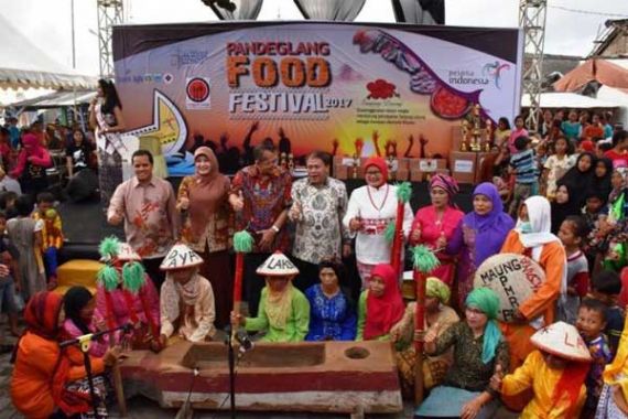 Wow! Pandeglang Food Festival 2017 Hebohnya Minta Ampun - JPNN.COM