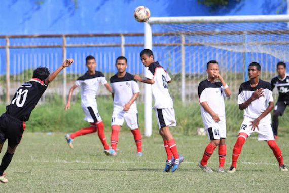 Prestasi Persiba Terpuruk, Suporter pun Sambangi DPRD Balikpapan - JPNN.COM