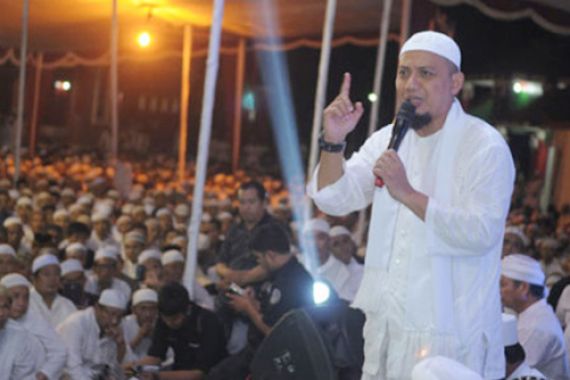Alhamdulillah, Ustaz Arifin Ilham Sudah Pulang ke Indonesia - JPNN.COM