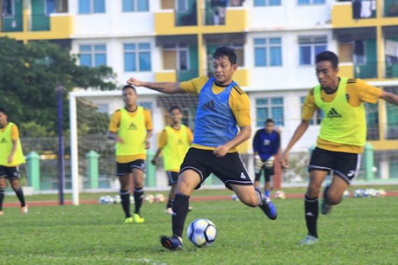 Kompetisi Rehat Selama Ramadan, Pemain Kepri Jaya FC Diliburkan - JPNN.COM