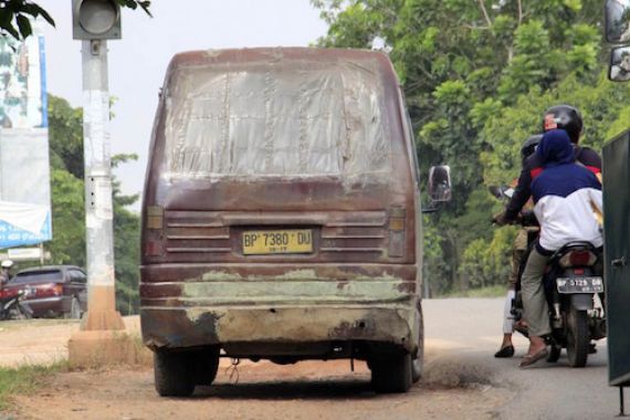 Oalah! Ribuan Angkot Tua Masih Berkeliaran di Kota Ini - JPNN.COM