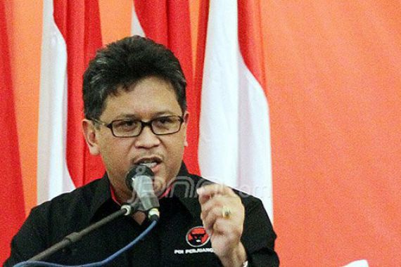 Hasto Ogah Persoalkan Menteri Rangkap Jabatan, Ini Alasannya - JPNN.COM