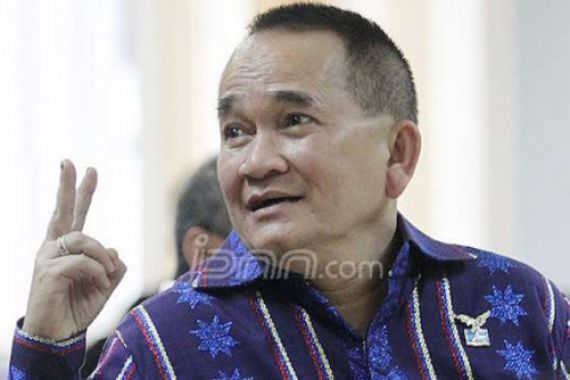 Nasihat Ruhut Sitompul pada Jubir BPN Prabowo – Sandi: Hati-hati, Jangan Terpeleset - JPNN.COM