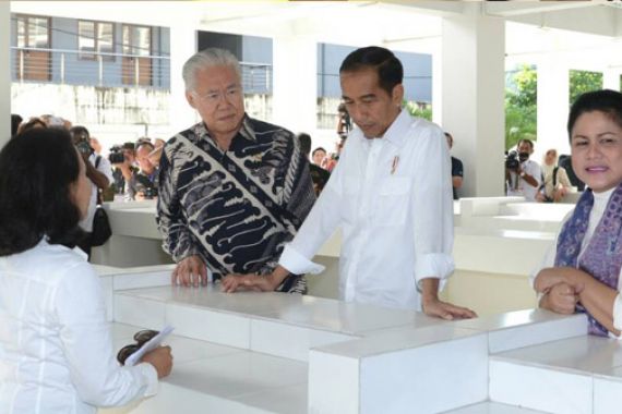 Pak Jokowi Sambangi Pasar Mama Jayapura - JPNN.COM