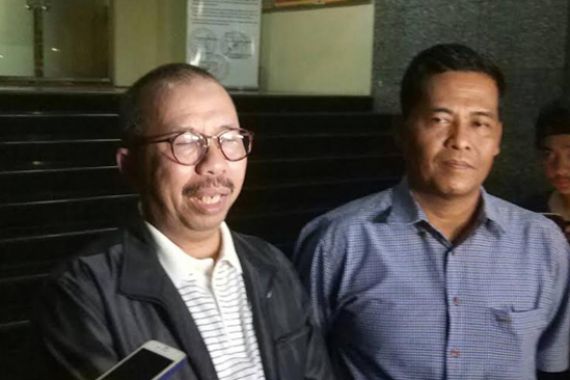 Teroris Beraksi di Dalam Masjid Dekat Mabes Polri, 2 Brimob Terluka - JPNN.COM