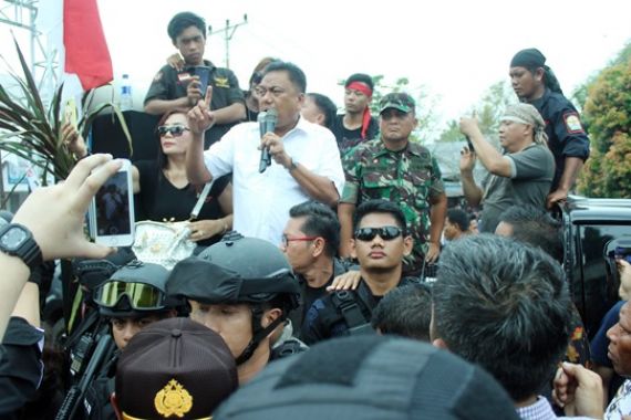 Aksi Pengadangan Fahri Hamzah Dicap Bentuk Intoleran - JPNN.COM