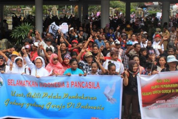 Massa Desak Ahok Dibebaskan, HTI dan FPI Dibubarkan - JPNN.COM