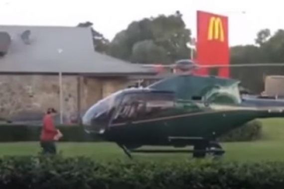 Saking Lapar, Pria Ini Daratkan Helikopternya di Dekat McDonald's - JPNN.COM