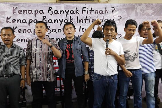 Menurut Anda, Layakkah Adian Napitupulu menjadi Menteri Agraria? - JPNN.COM