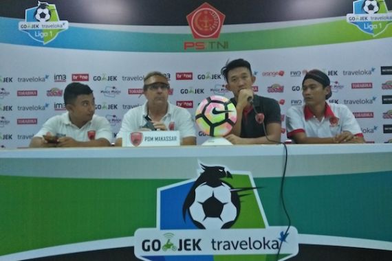 Rene Albert: Soal Wasit Silakan Tanya ke Presiden PSSI - JPNN.COM