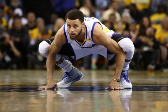 Curry Pimpin Warriors Menang di Game Kedua Lawan Spurs - JPNN.COM