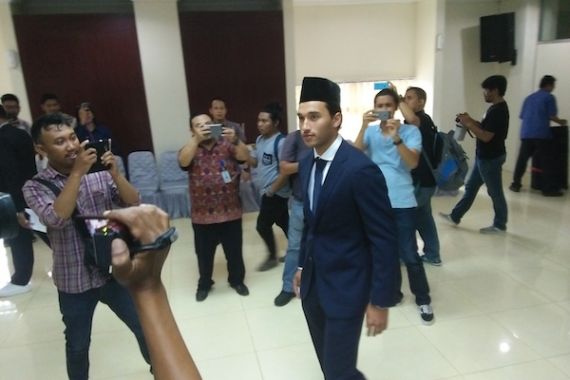 Sah Jadi WNI, Ini Target Ezra Walian - JPNN.COM