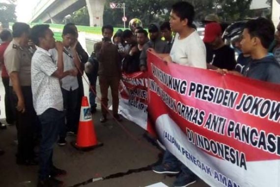 Tito Karnavian Didesak Segera Bubarkan Ormas Anti-Pancasila - JPNN.COM
