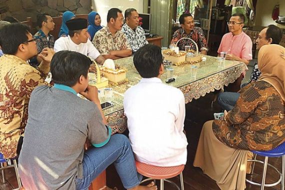 Pengurus Muhammadiyah Kunjungi Dahlan Iskan, Bahas Banyak Hal - JPNN.COM