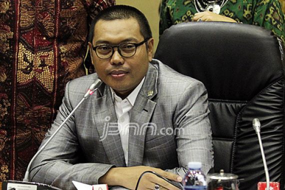 Komisi VII Gulirkan Pansus Bukit Soeharto - JPNN.COM