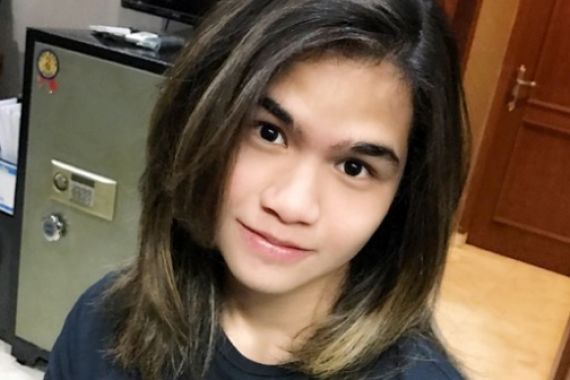 Dul Jaelani Ubah Gaya Rambut, Kenapa Cantik Begini? - JPNN.COM