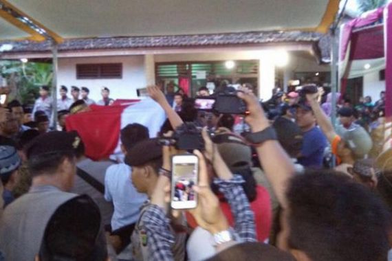 Siti Syok Dengar Ponakannya Ridho Tewas dalam Serangan Bom - JPNN.COM